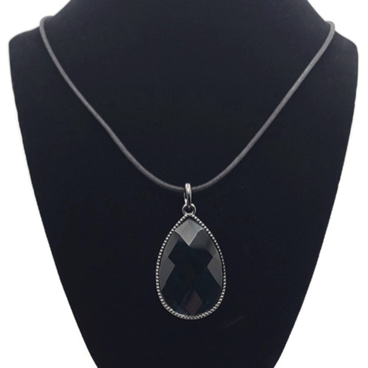 Thorn Ridge Black Faceted Necklace